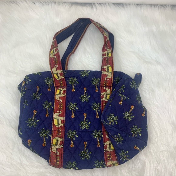 Vintage Americana by Sharif Quilted Palm Tree Elephant Print Barrel Travel Bag - Picture 6 of 6